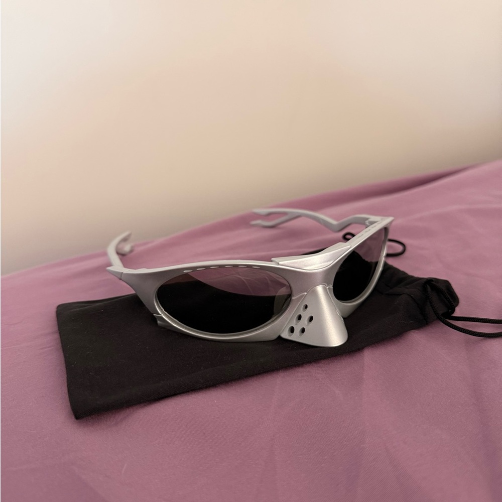 “Almost Oakley” Plantaris / Silver